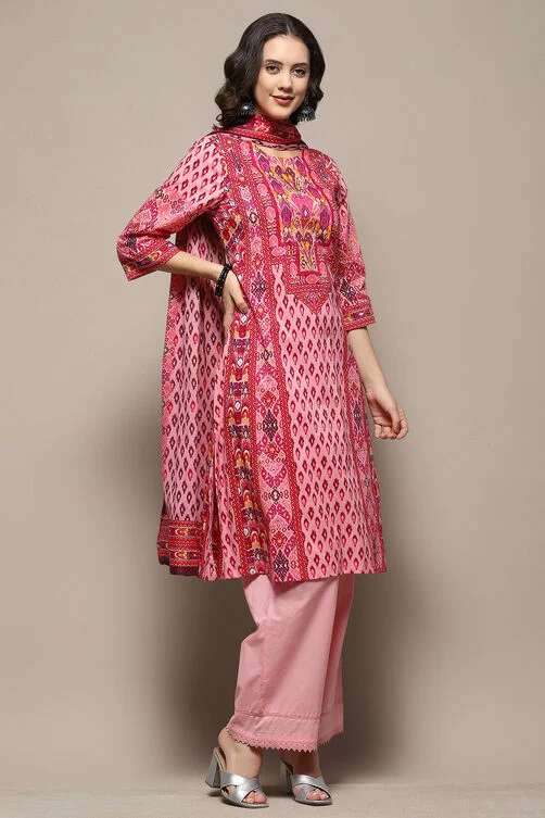 Ladies Pink Cotton Printed Straight Suit Set - Image 3