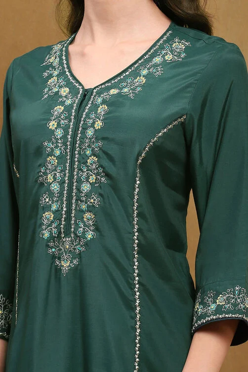 Women Green Modal Embroidered Festive Kalidar Suit Set - Image 6