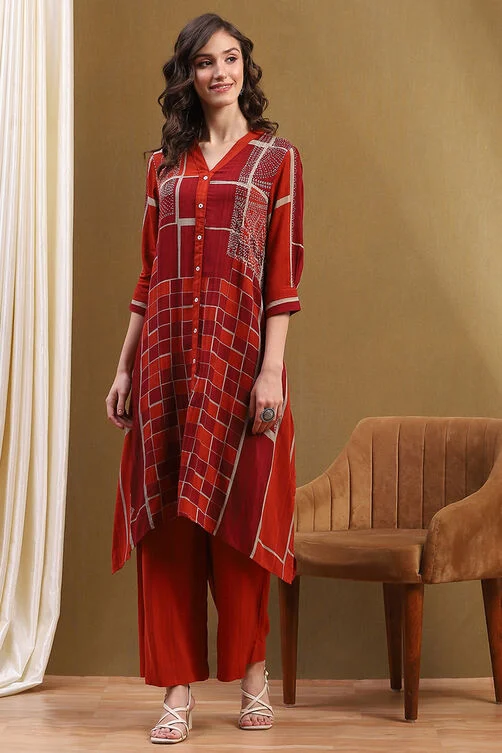 Women Red Geometric Hand-Blocked Printed Straight Kurta Set - Image 7