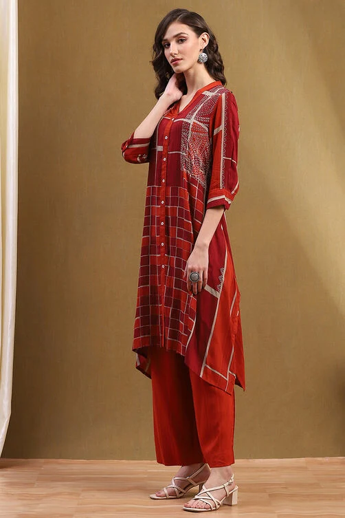 Women Red Geometric Hand-Blocked Printed Straight Kurta Set - Image 4