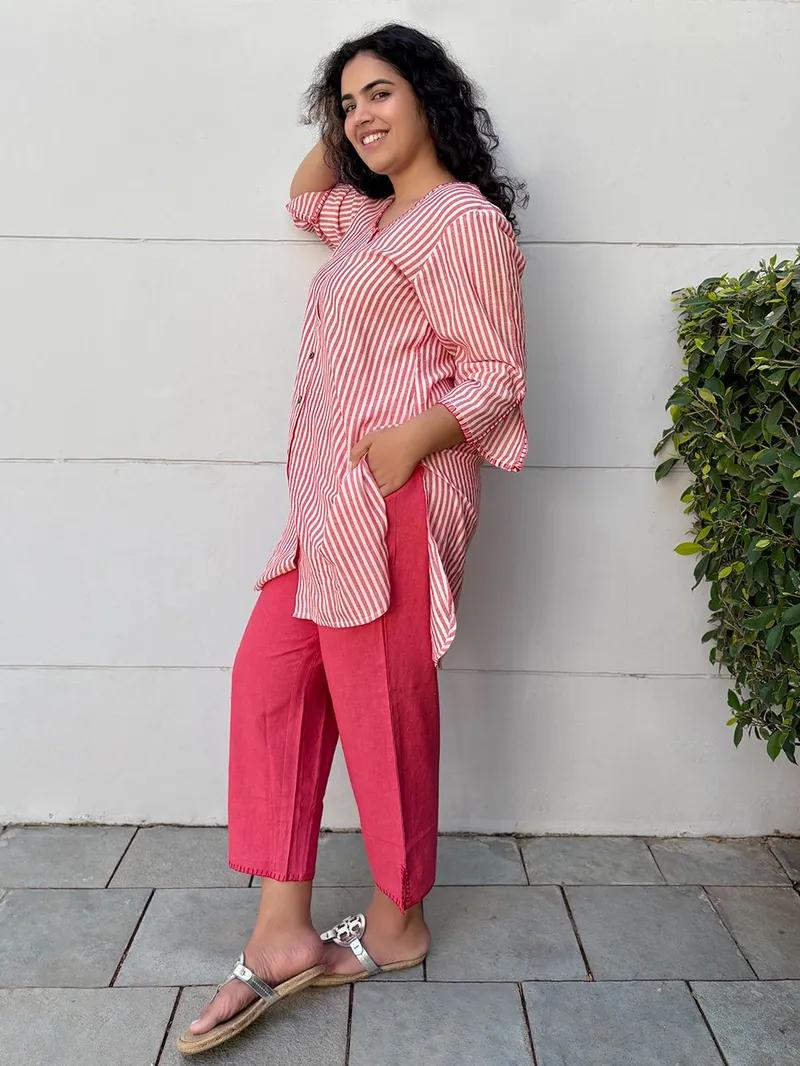 Women Red Striped Linen Kurta with Pants - Set - Image 3